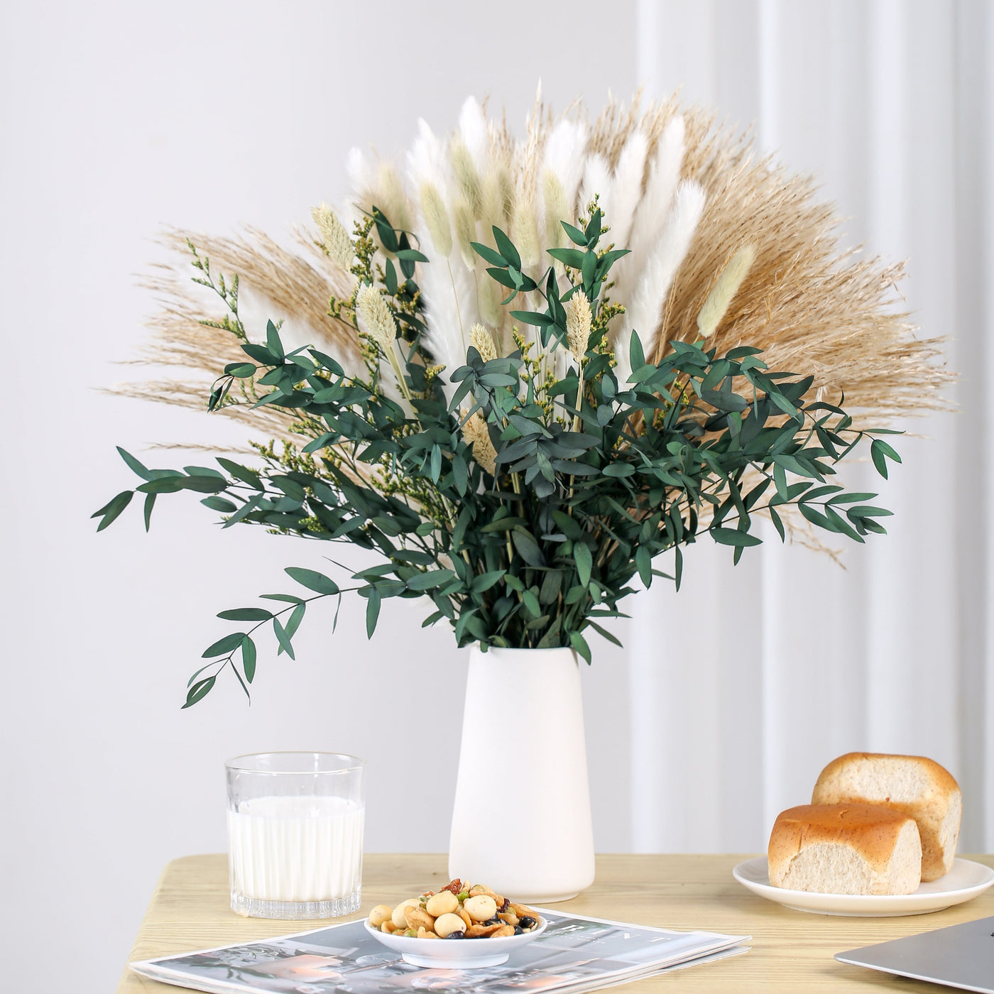 Ada  – Großer Strauß Trockenblumen  | Dekoration in grün, beige, weiß mit Lagurus